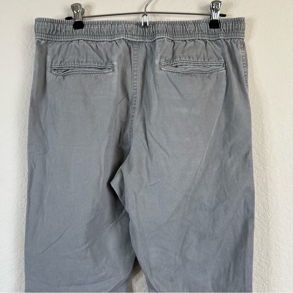 Aeropostale men’s M Gray joggers with drawstring elastic waste and cuffed - Picture 6 of 14